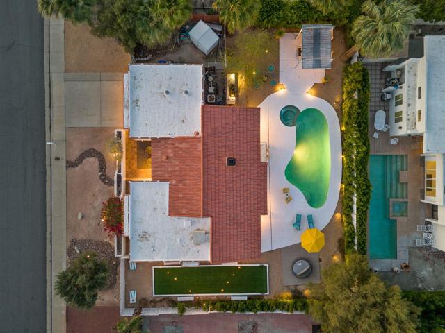 1862 N Nogales Way, Palm Springs CA: https://media.crmls.org/mediaz/29d106a1-dff5-425f-83d0-5218ecfbf06d.jpg