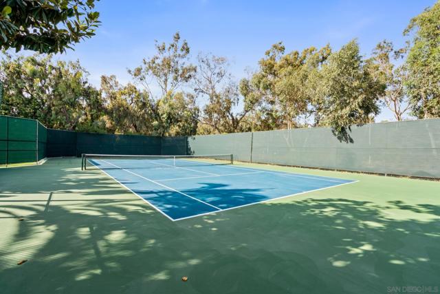 16356 Rambla De Las Flores, Rancho Santa Fe CA: https://media.crmls.org/mediaz/29d12988-04aa-4df2-b03f-746d36b3d4ab.jpg