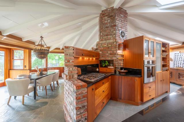 9 STORY ROAD, Carmel Valley CA: https://media.crmls.org/mediaz/29d12f71-3c0b-4ac5-ab0d-bd5bb711d464.jpg