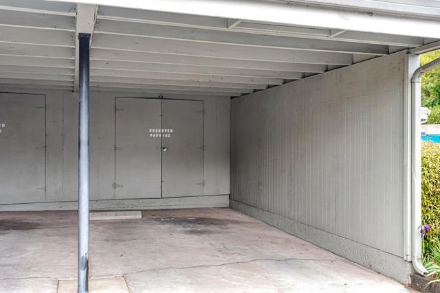 4016 Farm Hill Boulevard, Redwood City CA: https://media.crmls.org/mediaz/29d1631c-a850-46b5-980c-5fdbd669fbc1.jpg