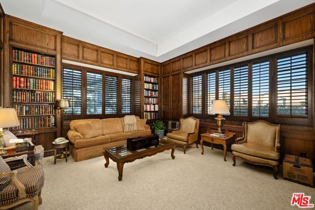 10114 Empyrean Way, Los Angeles CA: https://media.crmls.org/mediaz/29d1c886-3a3a-4bd7-8338-1e1b9a5d45e5.jpg
