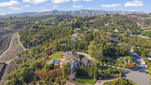 5287 N Creston Lane, Somis CA: https://media.crmls.org/mediaz/29d1eaac-4e76-4d67-8d8f-03c209d81e3f.jpg