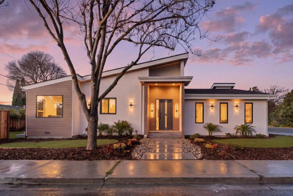 806 Emily Drive