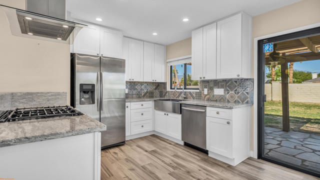 41955 Largo, Palm Desert CA: https://media.crmls.org/mediaz/29d2ad5e-d014-44ad-86b5-7ba99b493d75.jpg