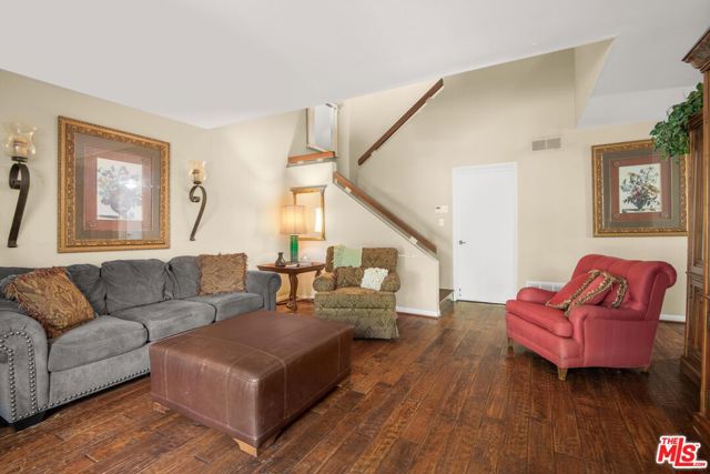 641 Racquet Club Lane photo 5