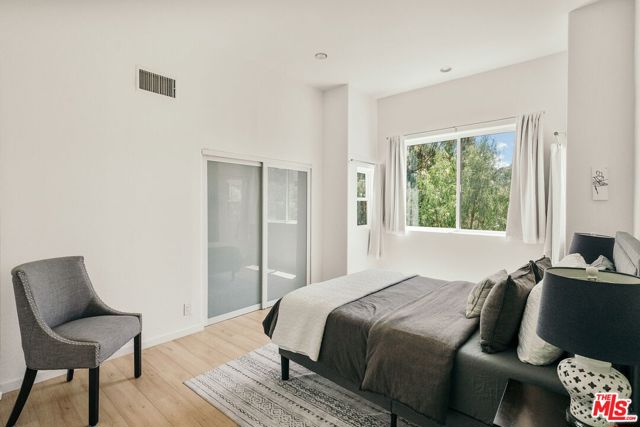 3646 Potosi Avenue, Studio City CA: https://media.crmls.org/mediaz/29d4306a-292d-4844-a977-7fdea6979c84.jpg