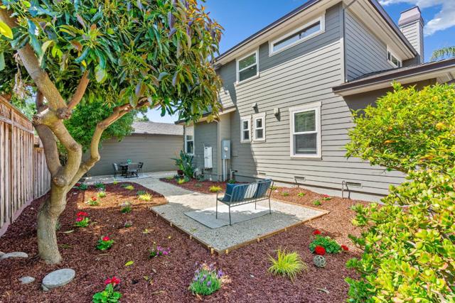 720 Gilroy Drive, Capitola CA: https://media.crmls.org/mediaz/29d431f8-d1f7-49ce-83bf-fdaaeba38d7a.jpg