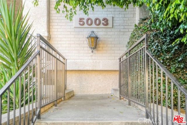 5003 Tilden Avenue, Sherman Oaks CA: https://media.crmls.org/mediaz/29d48ca1-b1f7-471e-a082-5ac8f3258a6a.jpg