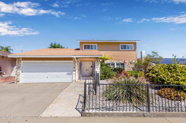29451 Trailway Lane, Agoura Hills CA: https://media.crmls.org/mediaz/29d4f11a-d02e-4fb8-8783-33571853a723.jpg