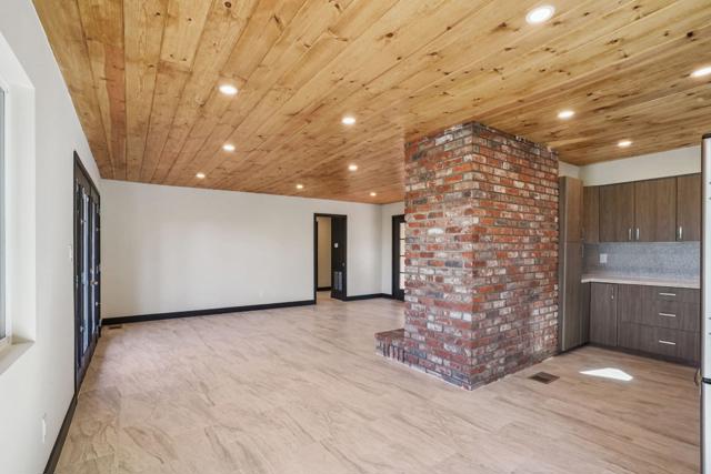 54091 Northridge, Idyllwild CA: https://media.crmls.org/mediaz/29d507c6-b593-424b-9819-21117353ffda.jpg