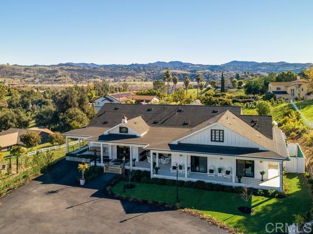 2255 Via Dulcea, Fallbrook CA: https://media.crmls.org/mediaz/29d5e7cc-c61a-4510-ad99-c2cde62f5849.jpg