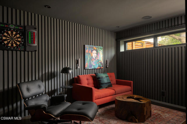 821 Emerson Street, Thousand Oaks CA: https://media.crmls.org/mediaz/29d5eb0e-792b-46e1-a1d2-8a3362dc0247.jpg