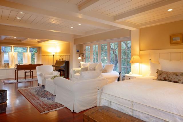 72 Fern Canyon Road, Carmel CA: https://media.crmls.org/mediaz/29d696e8-bf83-4088-a279-d38269a1c0ad.jpg