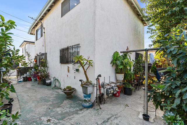 3512 3514 E 7th Street, Los Angeles CA: https://media.crmls.org/mediaz/29d72f87-5f91-4f81-bc67-d6eceb6951d5.jpg