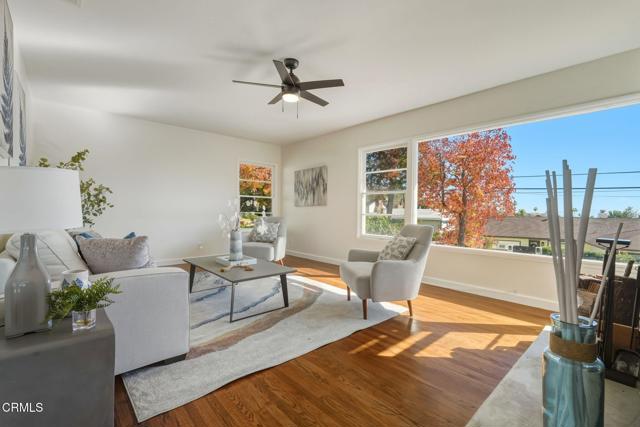 4487 Rising Hill Road, Altadena CA: https://media.crmls.org/mediaz/29d78f1e-2827-4cec-aad4-f2fbc3adeab5.jpg