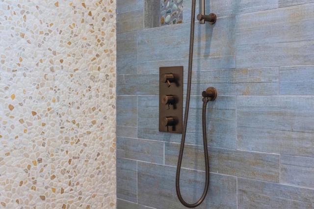 2240 Francisco Boulevard, Pacifica CA: https://media.crmls.org/mediaz/29d871ec-5bbd-4d8e-9da6-b87db08177ce.jpg