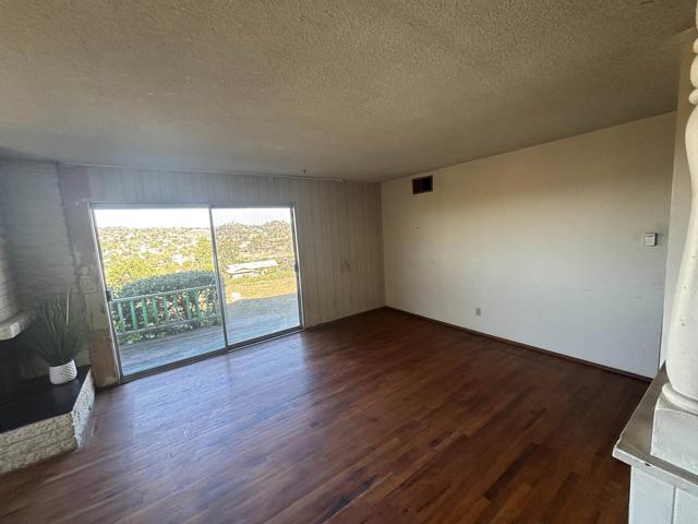 Detail Gallery Image 8 of 60 For 10050 Cristobal Dr, Spring Valley,  CA 91977 - 5 Beds | 2 Baths