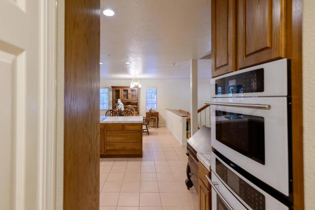 585 Bethany Drive, Scotts Valley CA: https://media.crmls.org/mediaz/29d8b964-eebf-4f75-b83b-c74904c56734.jpg
