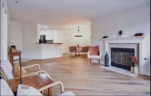 Detail Gallery Image 2 of 26 For 7067 Camino Revueltos #310,  San Diego,  CA 92111 - 2 Beds | 2 Baths