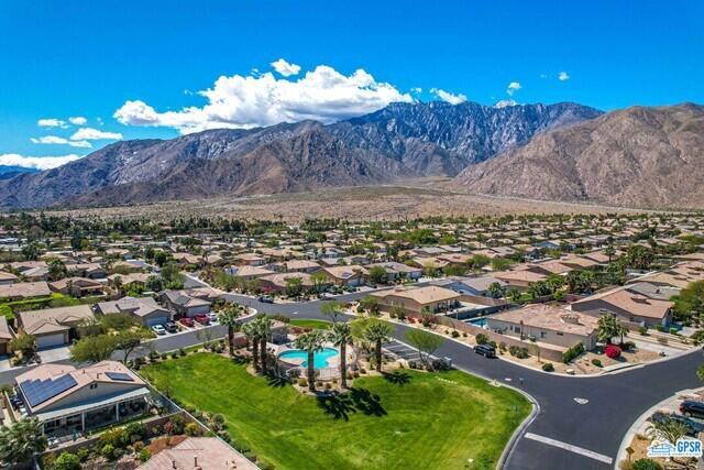 703 Ventana, Palm Springs CA: https://media.crmls.org/mediaz/29d936e2-94f3-4059-87a9-1ae0510a68f2.jpg