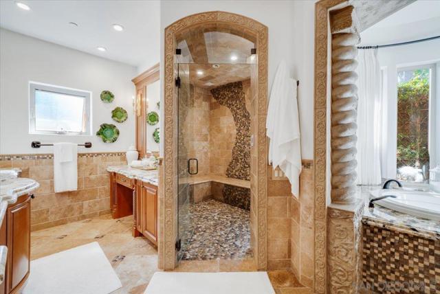 15397 Rock Creek Ln, El Cajon CA: https://media.crmls.org/mediaz/29da2f52-c809-4009-aa02-5934a4f4a10a.jpg