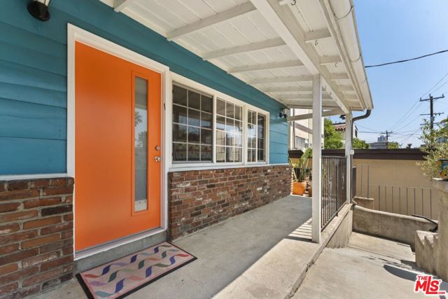1179 Bellevue Avenue, Los Angeles CA: https://media.crmls.org/mediaz/29db3192-6c8a-41a7-a915-b36344f9ad81.jpg