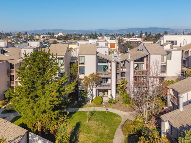 Image 46 of 56 For 2101 Shoreline Dr  153