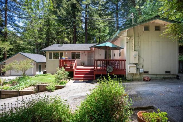 1151 Lakeside Drive, Felton CA: https://media.crmls.org/mediaz/29ddf2f0-9582-4804-b52f-fc1f3e810646.jpg