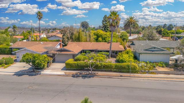 6547 Radcliffe Drive, San Diego CA: https://media.crmls.org/mediaz/29dea07a-ad76-4372-83ea-2faba65ab16b.jpg