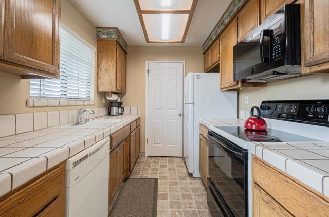 1051 Riker Street, Salinas CA: https://media.crmls.org/mediaz/29debdb7-25bd-43b0-bd14-cd81be7eb52d.jpg