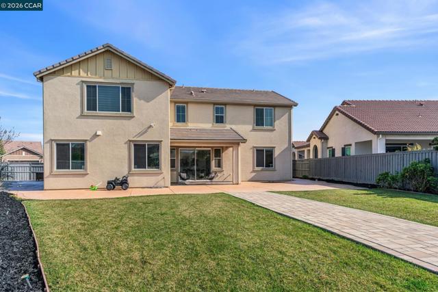 1553 S Perkins Place, Mountain House CA: https://media.crmls.org/mediaz/29e0a7bc-0f2e-4148-a5f5-1af4bb8c15d1.jpg