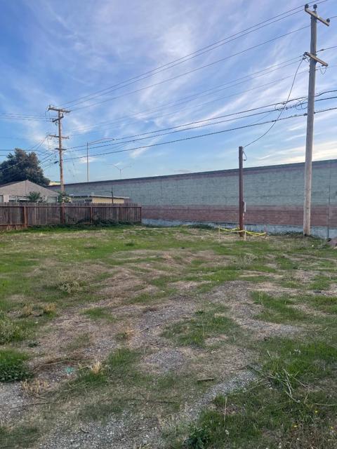 1100 Norton Street, San Mateo CA: https://media.crmls.org/mediaz/29e0cba8-bce8-4a13-928e-3390227a1b4e.jpg