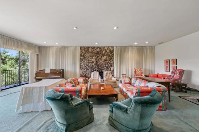 11027 Eastbrook Avenue, Los Altos CA: https://media.crmls.org/mediaz/29e1f315-4427-4da2-a91b-b9095693e768.jpg