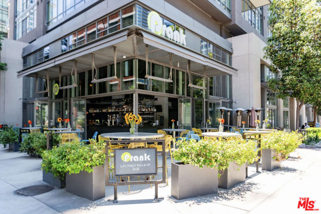 1130 S Flower Street, Los Angeles CA: https://media.crmls.org/mediaz/29e33e51-21ea-423d-980e-e48a1c2e98c8.jpg