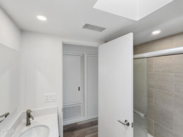Detail Gallery Image 23 of 51 For 61 B Redwood Ave, Ventura,  CA 93003 - 2 Beds | 1 Baths