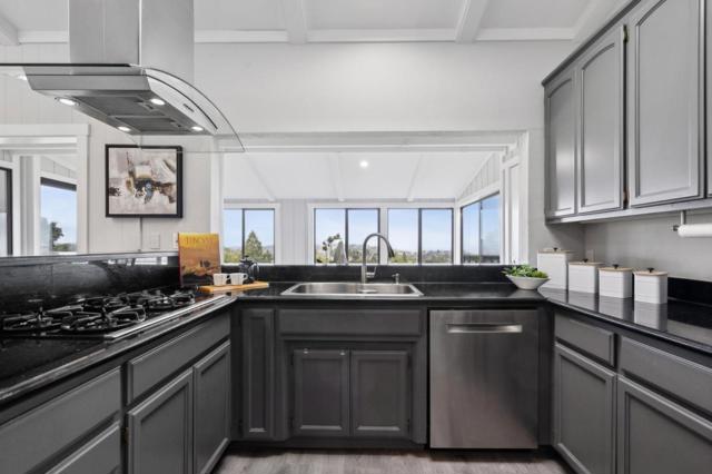 560 California Way, Woodside CA: https://media.crmls.org/mediaz/29e4346f-a1c3-494d-86e7-3313e61f452b.jpg