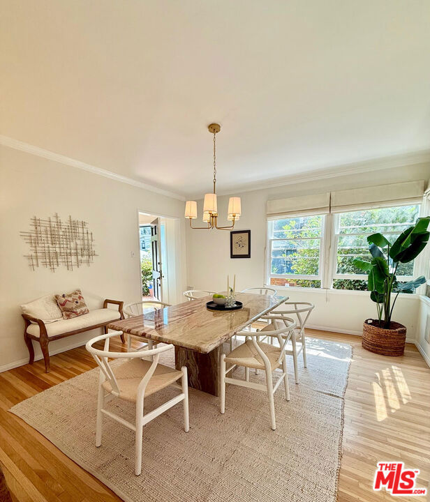 5919 Tuxedo Terrace, Los Angeles CA: https://media.crmls.org/mediaz/29e4b468-f5e9-4e16-87f5-99c43cd994db.jpg