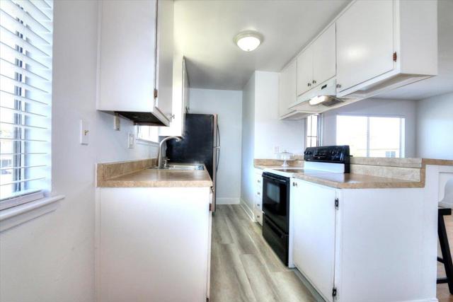 2241 Mann Avenue, Union City CA: https://media.crmls.org/mediaz/29e51502-b116-4509-bc29-75846c6c6a86.jpg