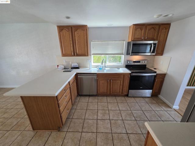 136 Evergreen Way, Vallejo CA: https://media.crmls.org/mediaz/29e54471-d734-483c-90f2-b917929950fa.jpg