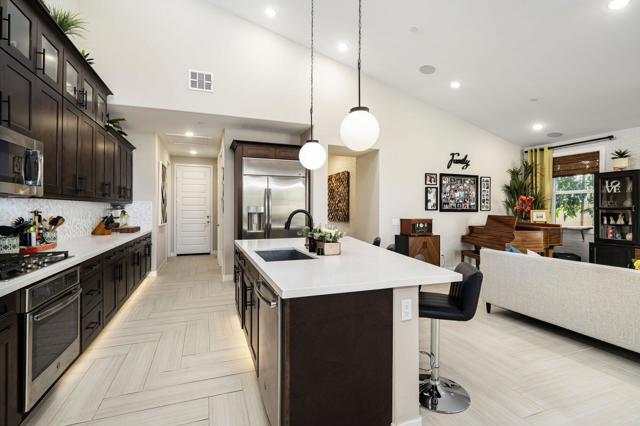 1514 Overpark Lane, Beaumont CA: https://media.crmls.org/mediaz/29e74572-2ad7-41c7-b4bf-8908d90569f2.jpg