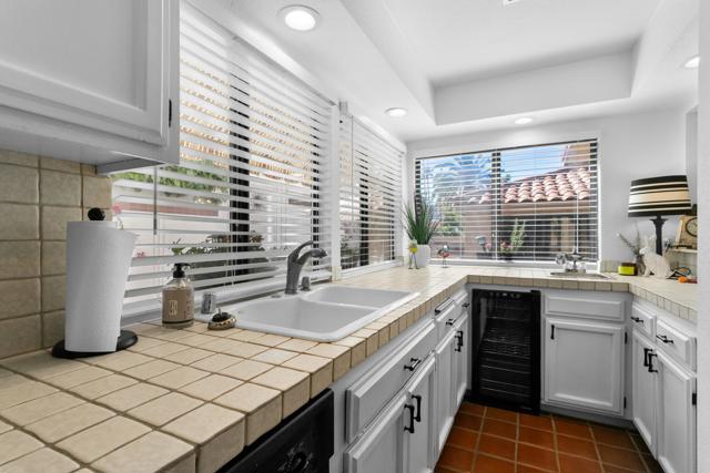 44020 Superior Court, Indian Wells CA: https://media.crmls.org/mediaz/29e885c2-8fbf-4481-ba77-028097375fb5.jpg