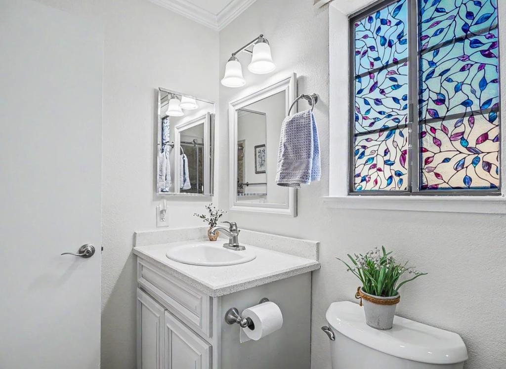 https://media.crmls.org/mediaz/29e8d34d-5faa-45ff-a37a-bd6b4f64b241.jpg?preset=X-Large