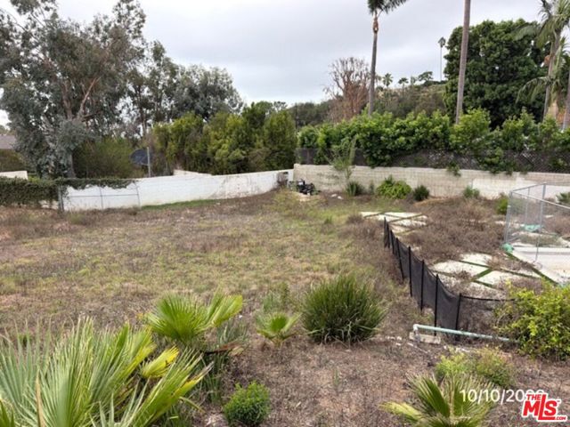 949 Las Lomas Avenue photo 19