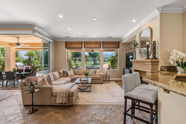56925 Mountain, La Quinta CA: https://media.crmls.org/mediaz/29ea6241-7def-43b5-8dae-5923eaa1a82b.jpg
