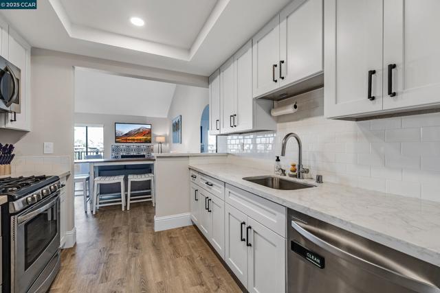 5727 Cutter Loop, Discovery Bay CA: https://media.crmls.org/mediaz/29eac2a3-820c-49b5-96a7-6de9c44a5b4c.jpg