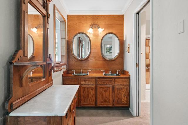 24905 Skyland Road, Los Gatos CA: https://media.crmls.org/mediaz/29eb701c-b5b8-49ca-bff9-b271e5cb613a.jpg