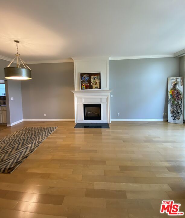 511 San Vicente Boulevard, 107 photo 7