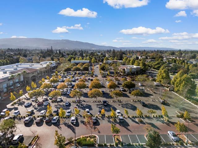 10969 Northshore Square, Cupertino CA: https://media.crmls.org/mediaz/29ec66ad-b4de-4043-9d85-0ecdbe76a0f3.jpg
