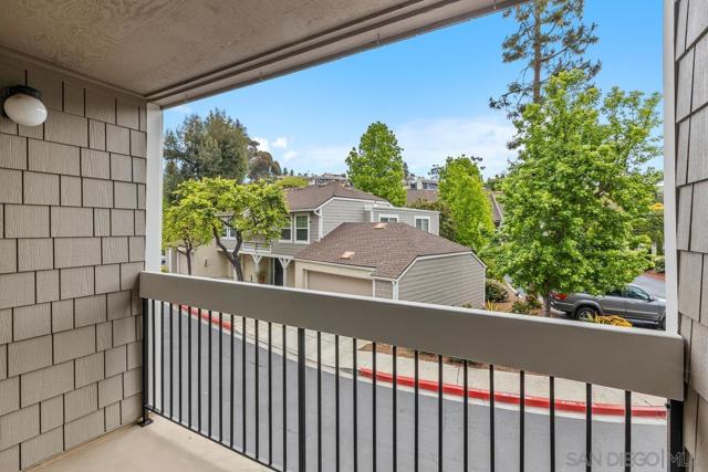 3762 Balboa Terrace Unit B, San Diego CA: https://media.crmls.org/mediaz/29ed7cbd-e240-4251-8bd0-b89c832f2045.jpg