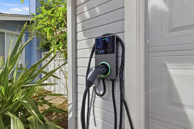 800 Fountain Park Lane, Mountain View CA: https://media.crmls.org/mediaz/29ed80f8-b5d9-4a11-9028-f4a4bc355c2d.jpg